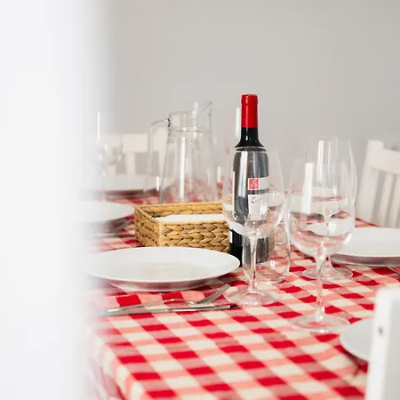 Casa Jesus | Ps5 | Juegos Ninos | Wifi | 6 Pax Zaragoza